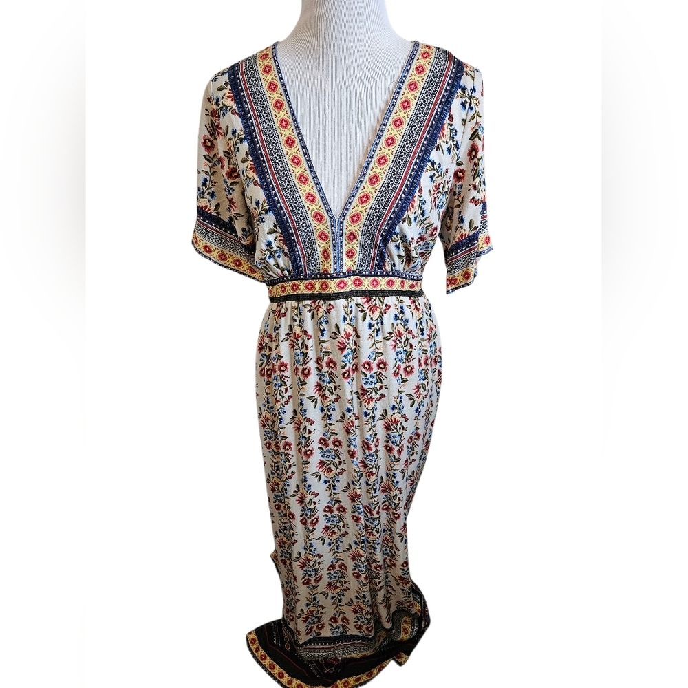 Urban Romantic Boho Floral Maxi Dresd 100% Rayon Size Large.